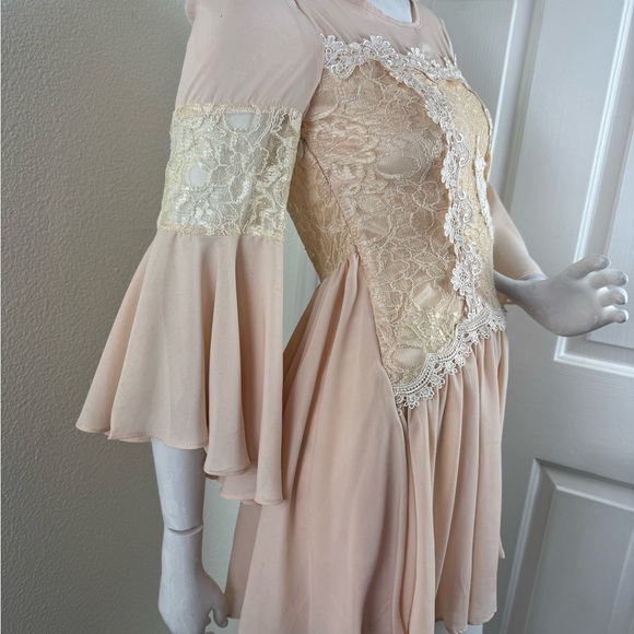 Me Elegant Lace Bell Sleeve Dress.  #180 - Picture 7 of 14